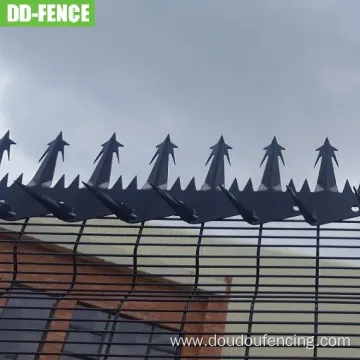 Black Anti Climb Mesh Fence with Top Spikes